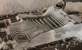 カットモデル製作の裏側！③一枚板から削りだす、アクリル成形