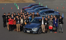 新型スカイライン 乗らず嫌い試乗会